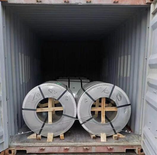 electro galvanized steel coil loading.jpg